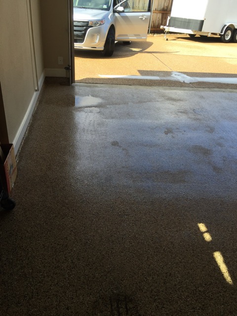 Garage floor does not drain